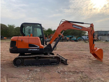 Excavator DOOSAN DX55: picture 4