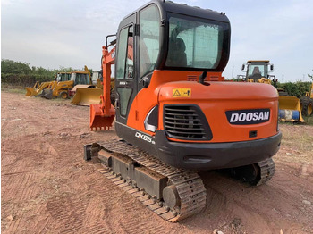 Excavator DOOSAN DX55: picture 5