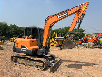 Mini excavator DOOSAN DX60: picture 4