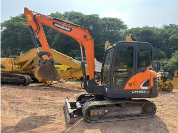 Mini excavator DOOSAN DX60