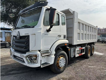 Tipper for transportation of bulk materials SINOTRUK HOHAN 400hp 6x4 tipper truck: picture 2