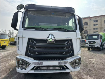 Tipper for transportation of bulk materials SINOTRUK HOHAN 400hp 6x4 tipper truck: picture 4