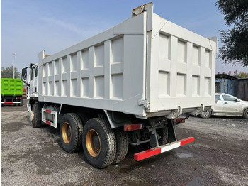 Tipper for transportation of bulk materials SINOTRUK HOHAN 400hp 6x4 tipper truck: picture 5