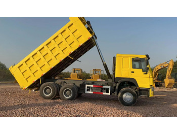Tipper for transportation of silos SINOTRUK HOWO 371 Dump Truck: picture 2
