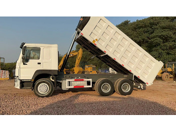 Tipper for transportation of silos SINOTRUK HOWO 371hp 6x4: picture 4