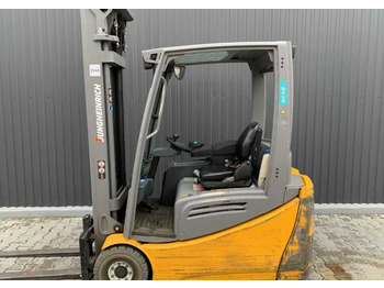 Electric forklift Jungheinrich EFG216: picture 5
