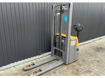 Stacker JUNGHEINRICH EJC