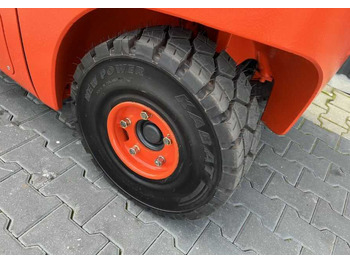 LPG forklift Linde H25T-02: picture 2