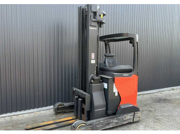 Reach truck LINDE R16