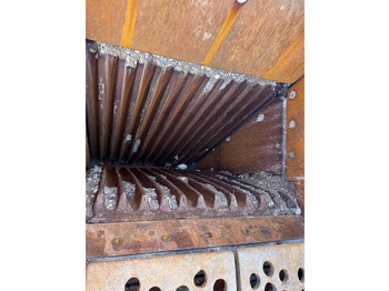 Crusher Terex POWERSCREEN PREMIER TRAX300: picture 5