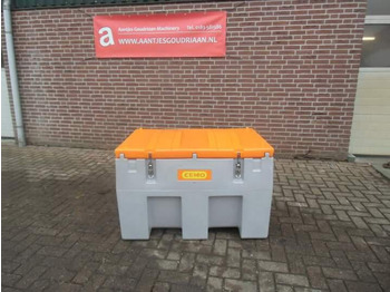 New Tank truck for transportation of fuel Brandstoftank kunststof: picture 3 New Tank truck for transportation of fuel Brandstoftank kunststof: picture 3