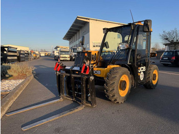 Telescopic handler JCB
