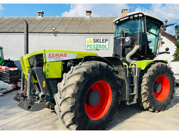 Farm tractor CLAAS
