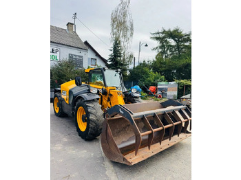 Telescopic handler JCB 527-58 AGRI PLUS: picture 2