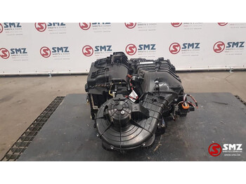 Cab and interior RENAULT T