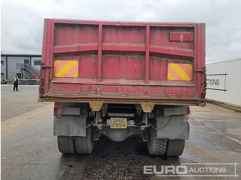 Tipper 2004 Volvo 8x4 Tipper, Manual Gearbox, Looby Body: picture 4