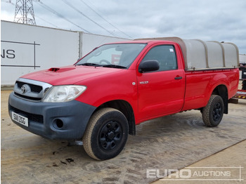 Pickup truck TOYOTA Hilux