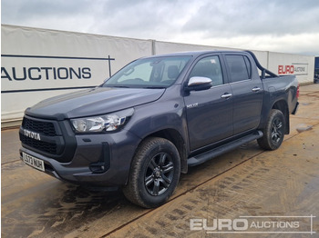 Pickup truck TOYOTA Hilux