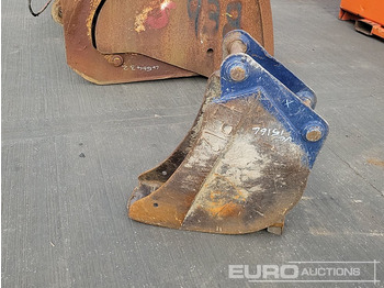 Bucket 9" Digging Bucket 45mm Pin to suit 4-6 Ton Excavator: picture 2