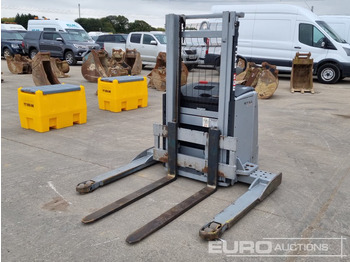 Material handling equipment STILL