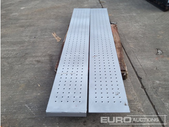 Construction equipment Unused 8' Aluminium Loading Ramp (2 of): picture 4