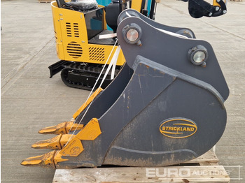 New Bucket Unused Strickland 18" Digging Bucket 65mm Pin to suit 13 Ton Excavator: picture 2