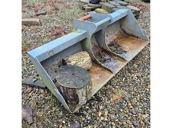 Excavator bucket