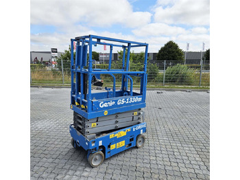 Scissor lift GENIE