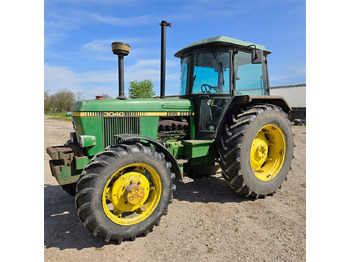 Farm tractor JOHN DEERE 40 Series