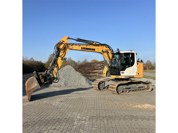 Lease a Liebherr R914 Compact S Liebherr R914 Compact S: picture 3 Lease a Liebherr R914 Compact S Liebherr R914 Compact S: picture 3