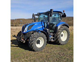 Farm tractor NEW HOLLAND T5