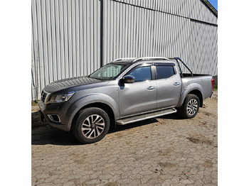 Pickup truck NISSAN Navara
