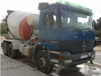 Concrete mixer truck MERCEDES BENZ 3331: picture 1