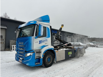 Hook lift truck IVECO