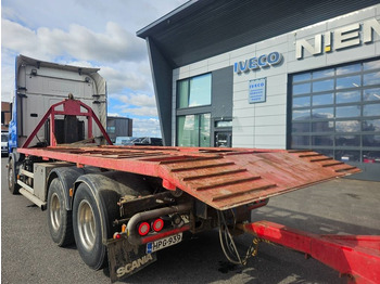 Roll-off container