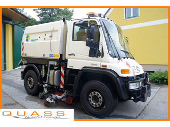 Road sweeper UNIMOG U400