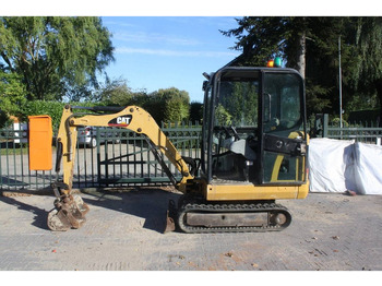 Mini excavator CATERPILLAR 301.6