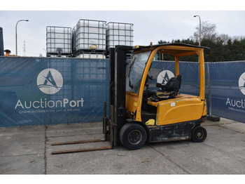 Electric forklift HYSTER
