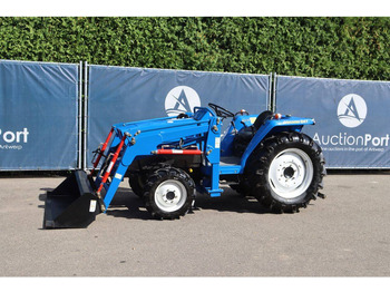 Farm tractor ISEKI