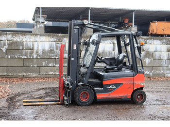 Electric forklift LINDE E25