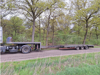 Low loader semi-trailer