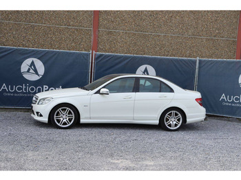Sedan MERCEDES-BENZ
