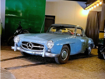 Sedan MERCEDES-BENZ