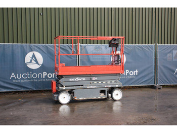 Scissor lift SKYJACK