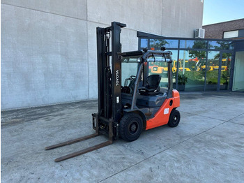 Diesel forklift TOYOTA FDF 20
