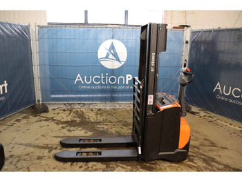 Stacker TOYOTA