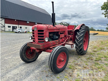 Farm tractor VOLVO