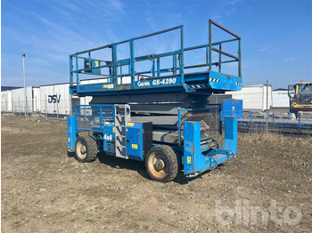 Scissor lift GENIE