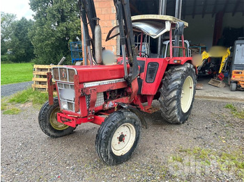 Farm tractor INTERNATIONAL