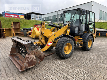 Wheel loader CATERPILLAR 908M